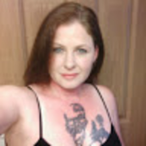mikaelasmom2002